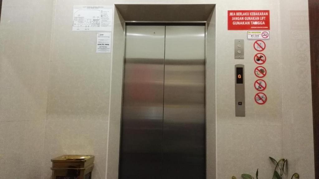 Id Hotel Segamat Esterno foto
