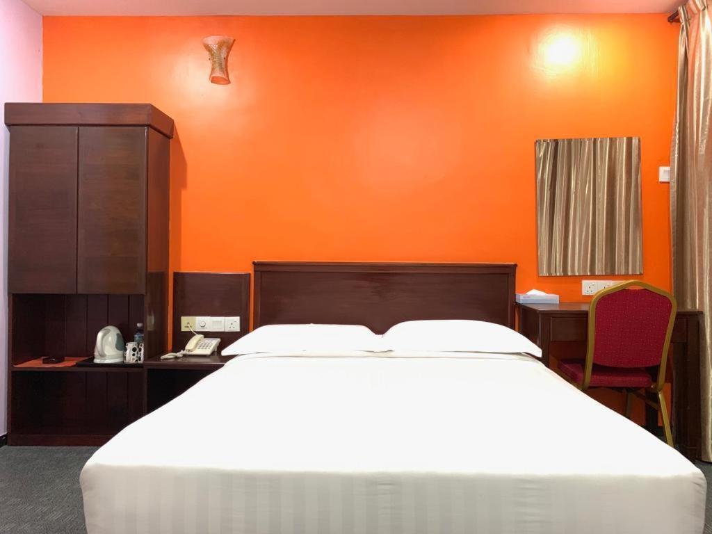 Id Hotel Segamat Esterno foto