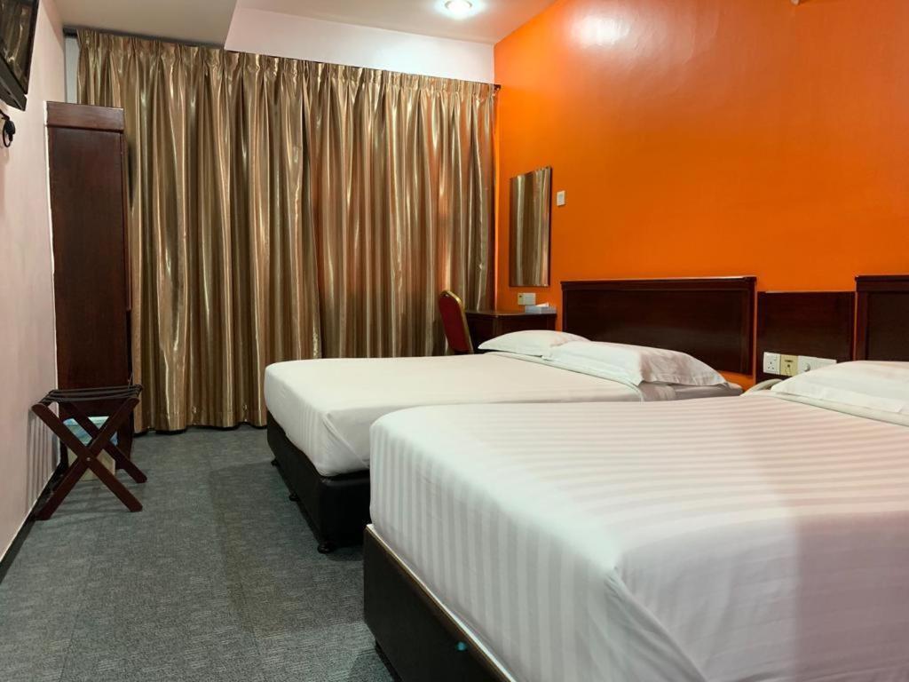 Id Hotel Segamat Esterno foto