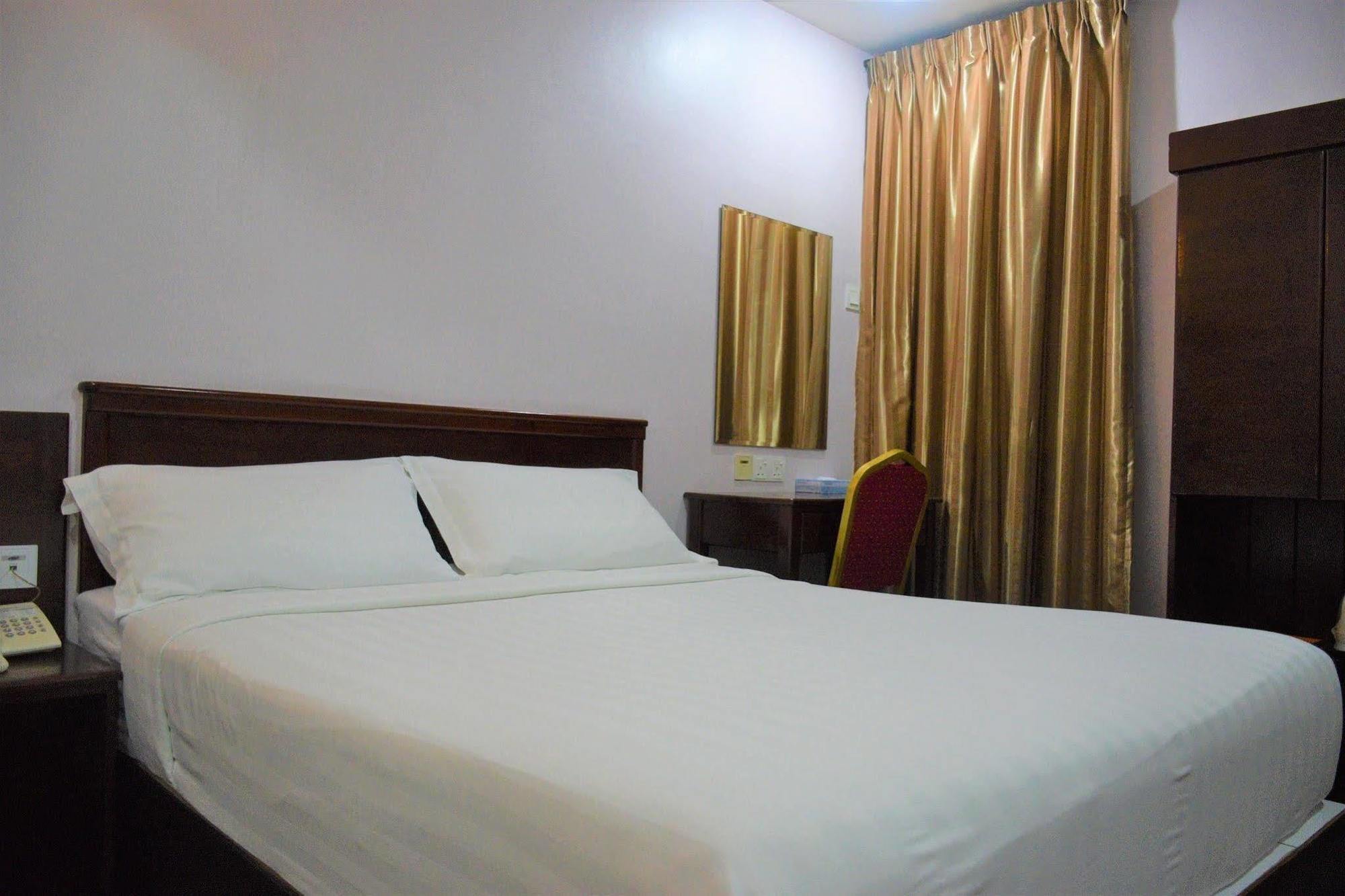 Id Hotel Segamat Esterno foto